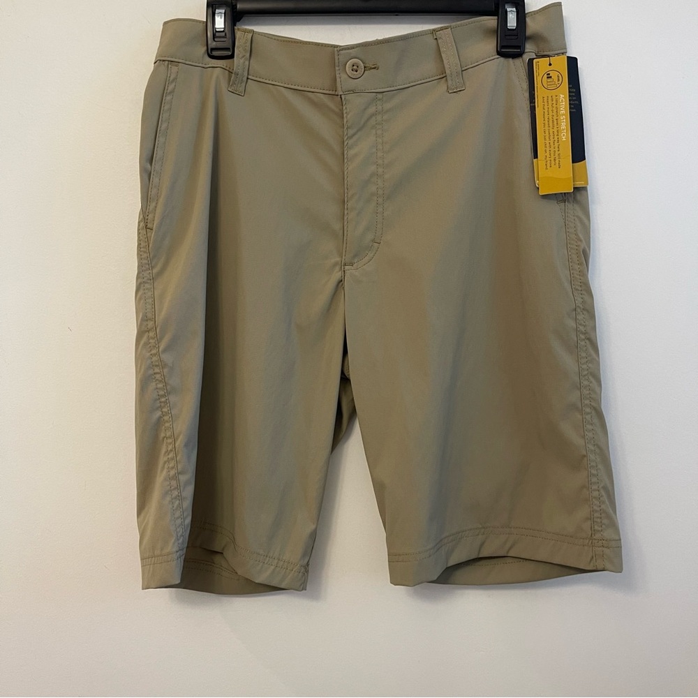 Lee Men’s Active Stretch Mission Flat Front Chiinchilla Khaki shorts size 29 New